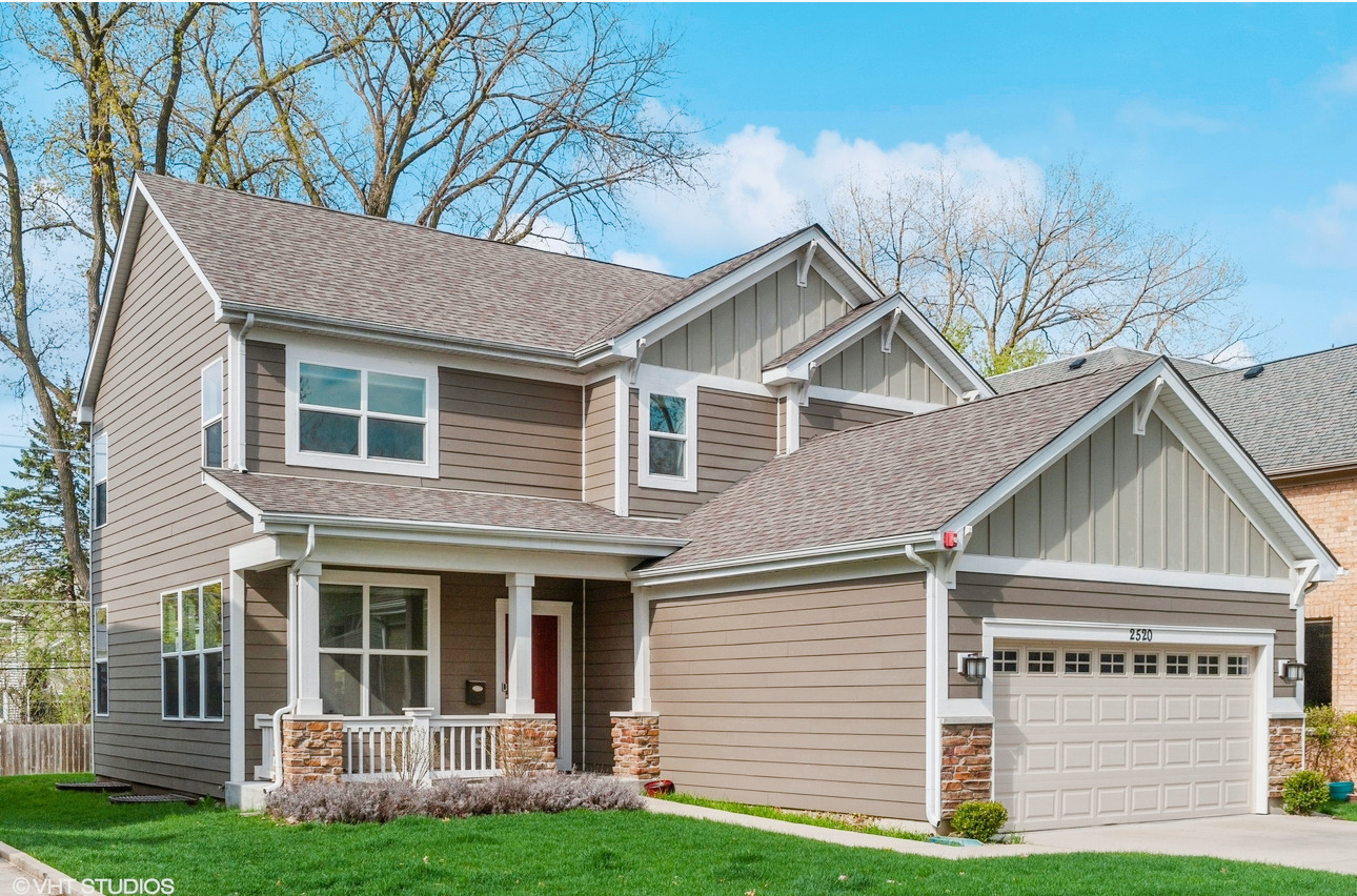 Property Photo: 2520 Oak Avenue IL 60062