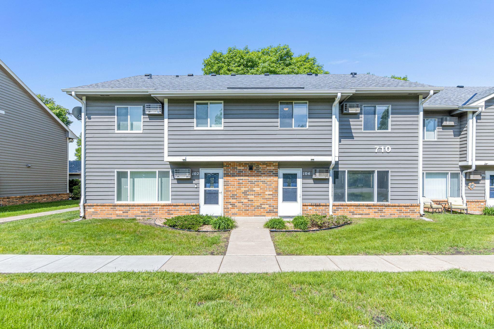 Property Photo:  710 W Village Road 102  MN 55317 