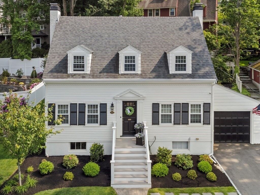 Property Photo:  112 Nonantum Street  MA 02458 