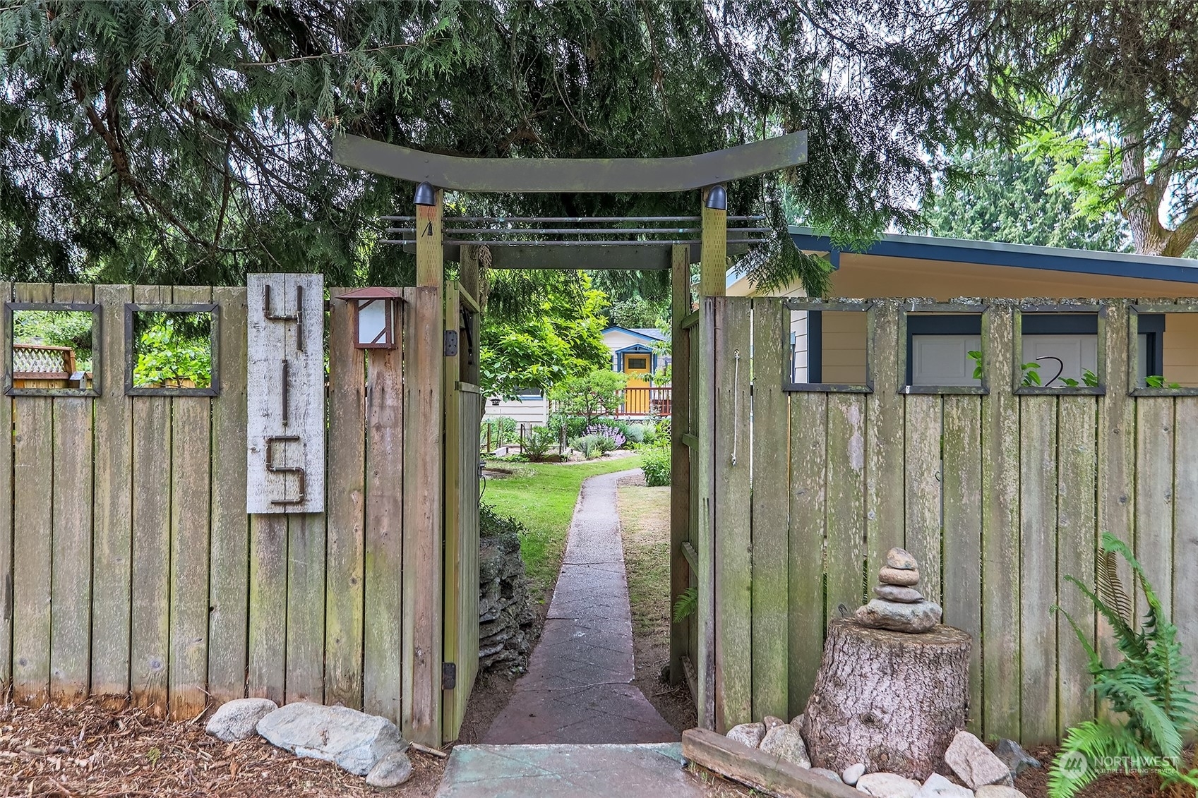 Property Photo: 415 N 107th Street WA 98133