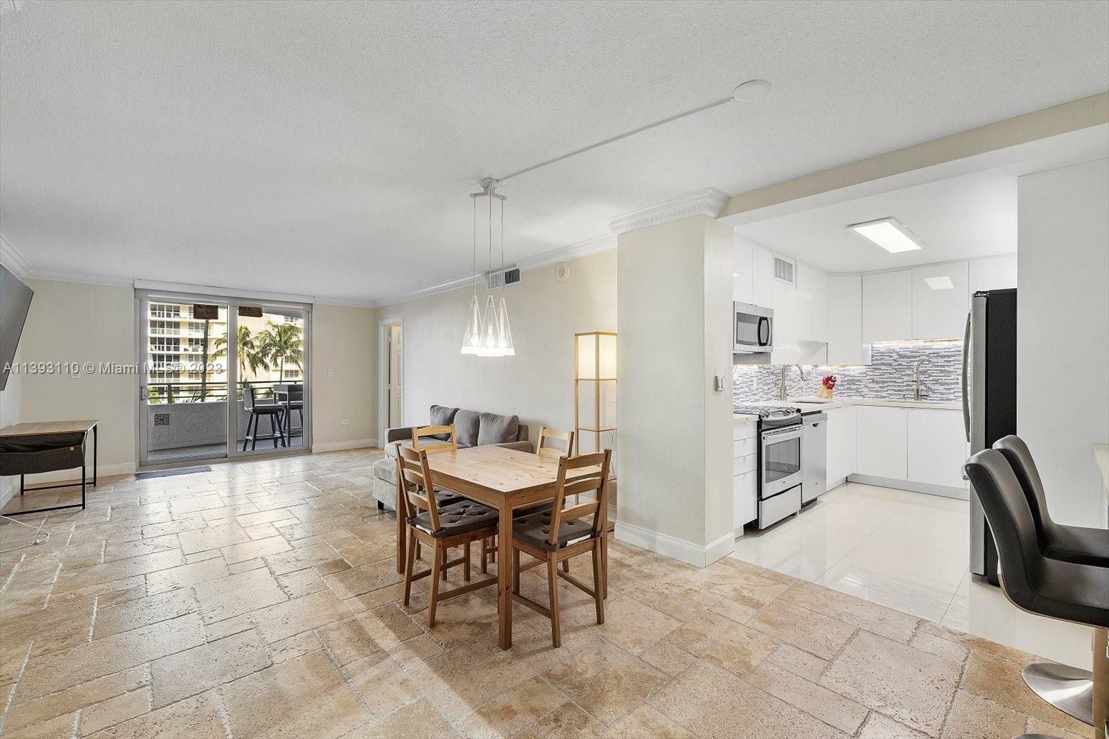 Property Photo:  5555 Collins Ave 4Z  FL 33140 