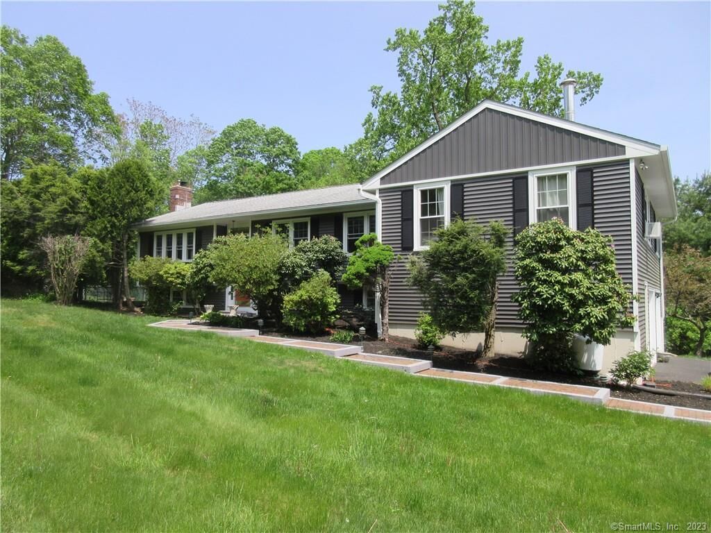 Property Photo:  1 Standish Road  CT 06776 