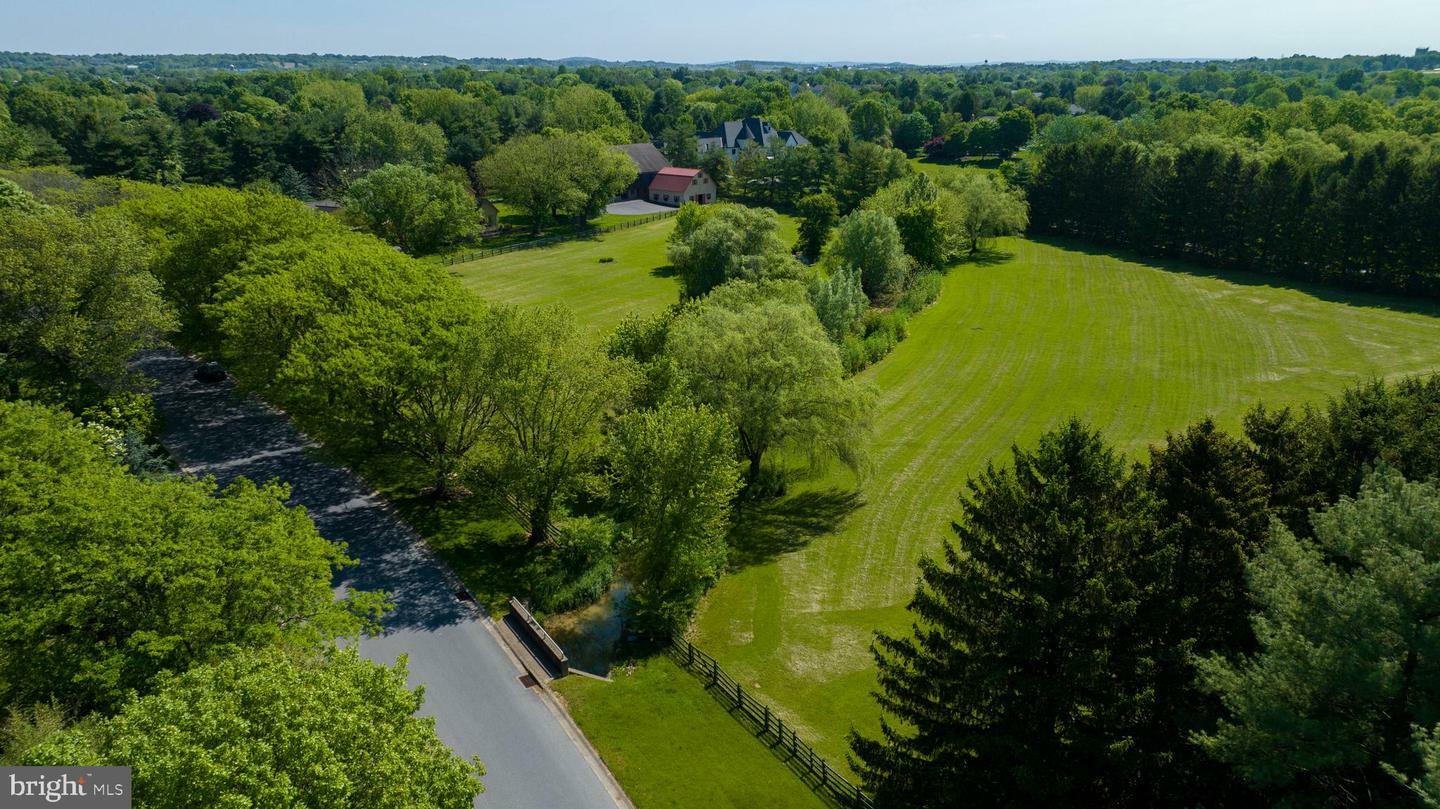 Property Photo: 550 &Amp 560 Stonehenge Drive PA 17543