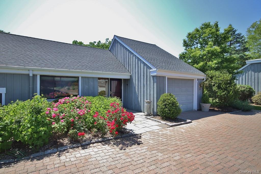 Property Photo: 6 Heritage Hills D NY 10589