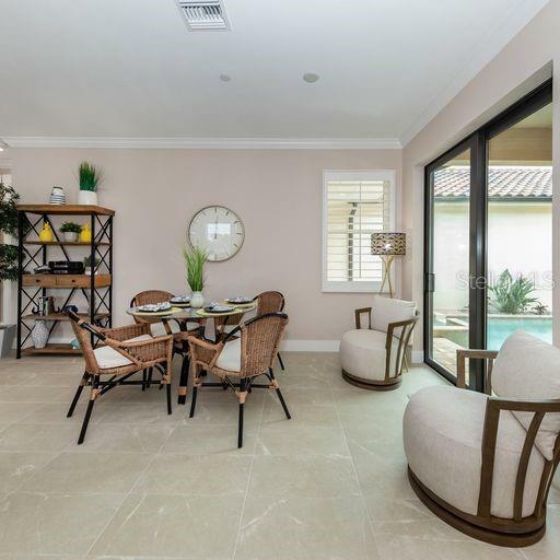 Property Photo:  930 E Venice Avenue  FL 34285 