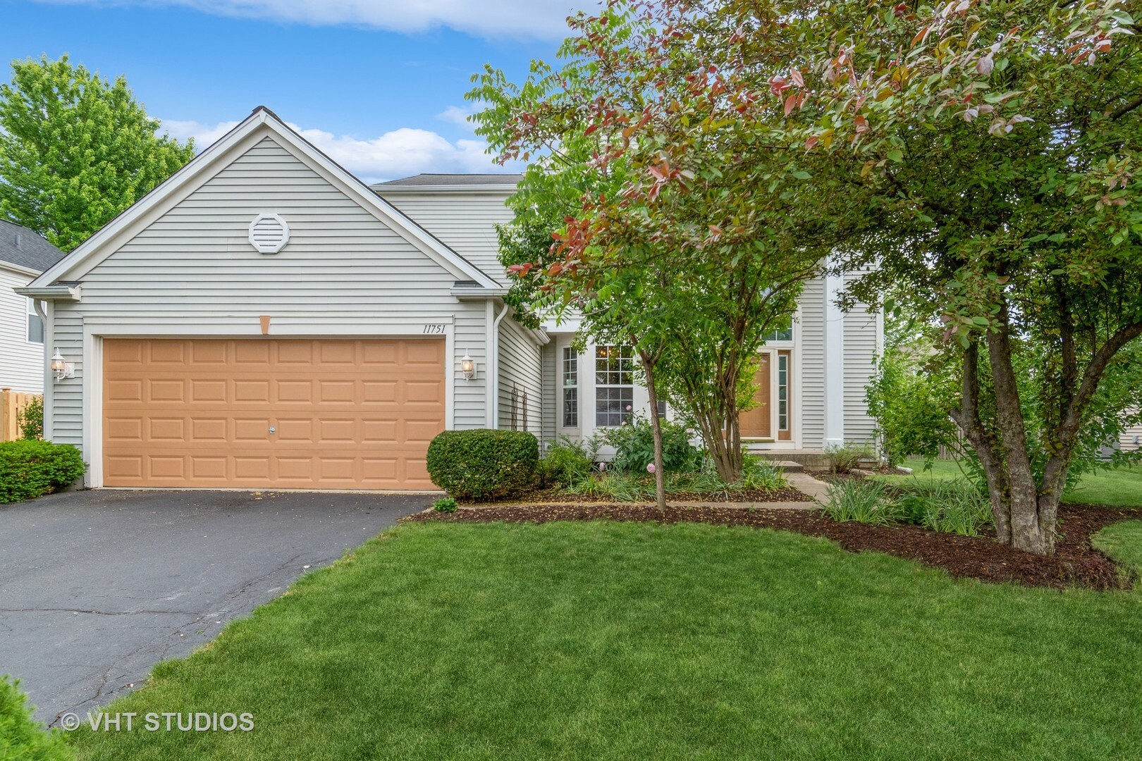 Property Photo: 11751 Glenn Circle IL 60585