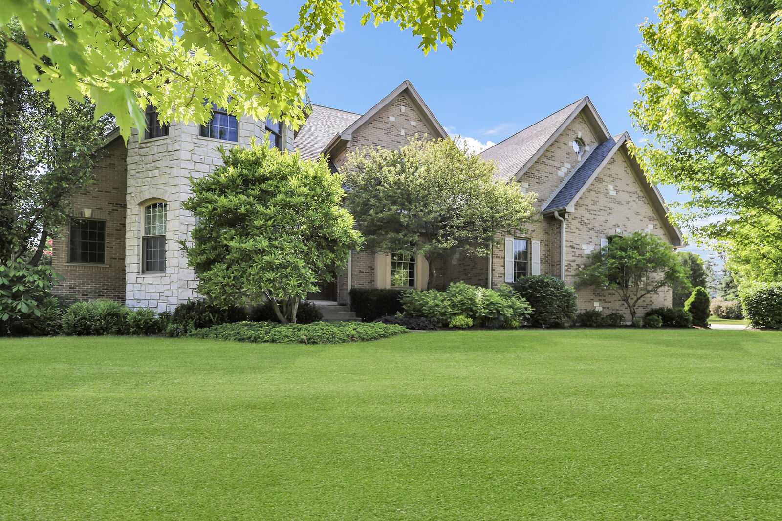 Property Photo:  9735 Stonecastle Lane  IL 60014 