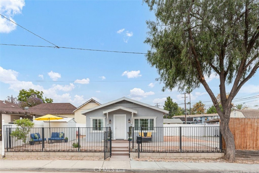 Property Photo:  412 W 10th Street  CA 92882 