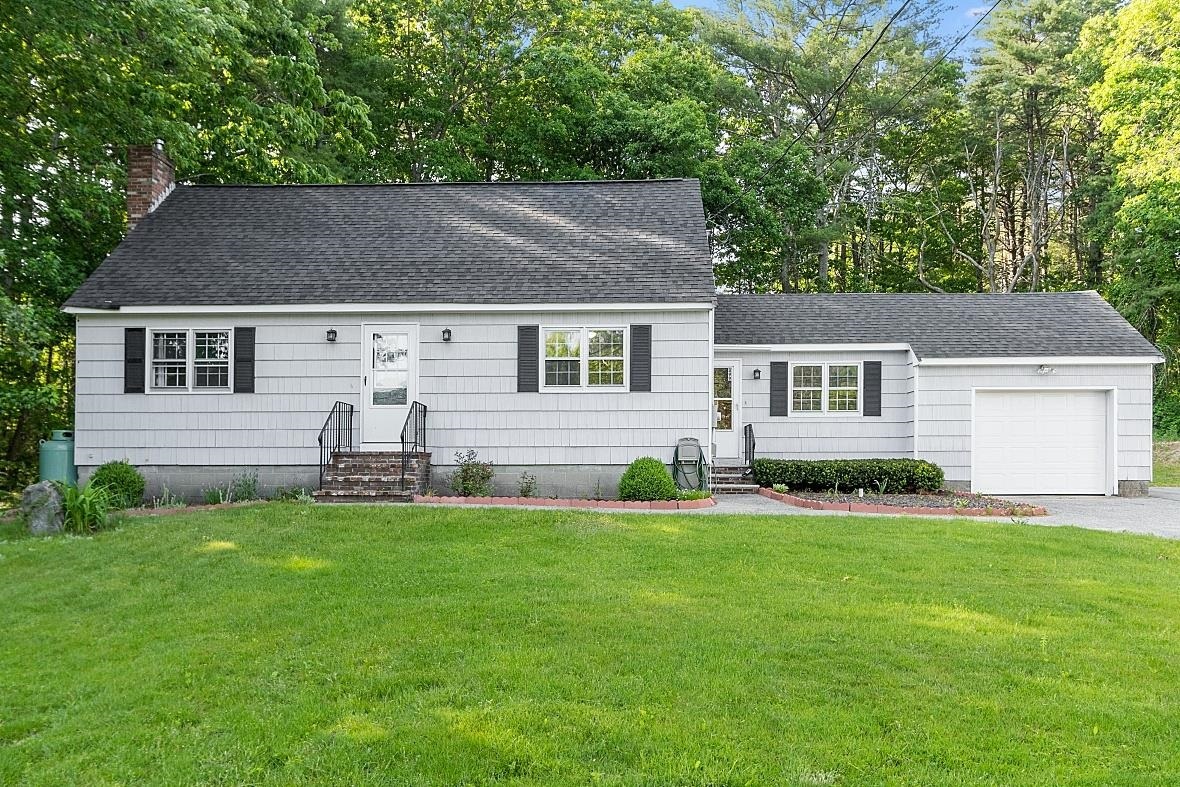 Property Photo: 899 Bridge Street NH 03076