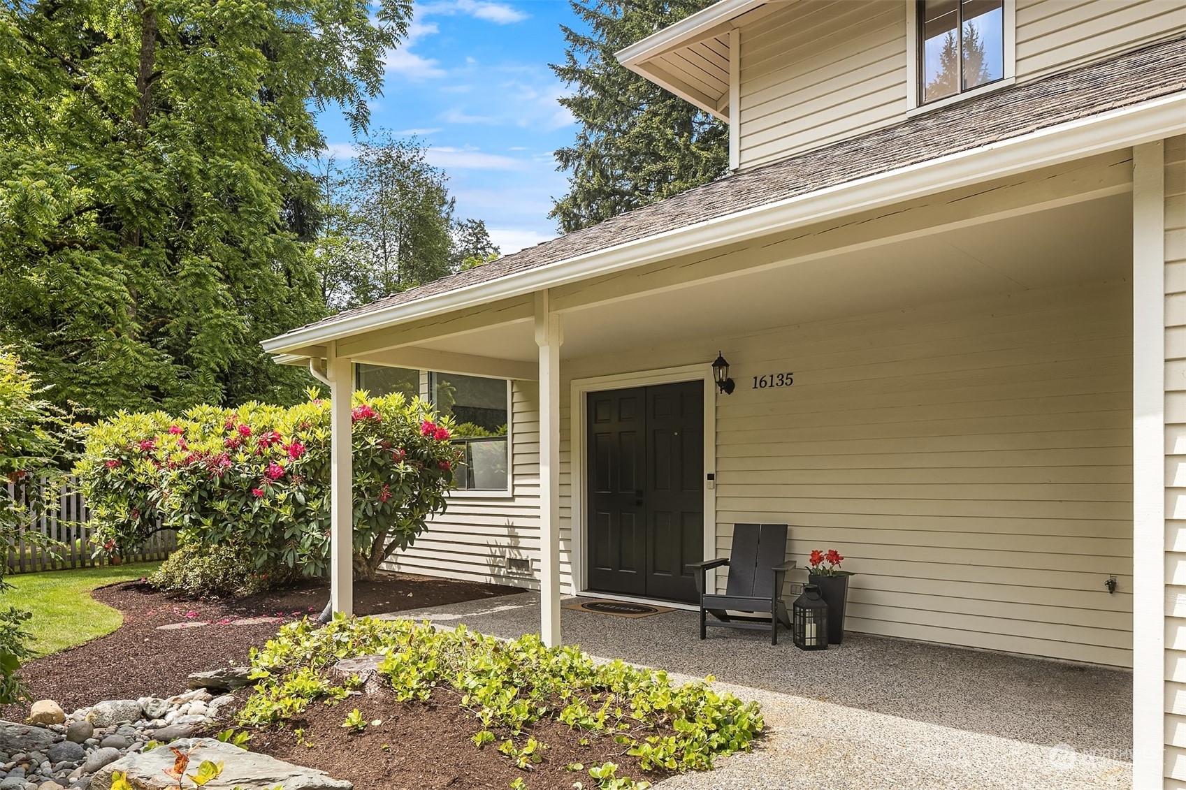 Property Photo:  16135 NE 113th Court  WA 98052 