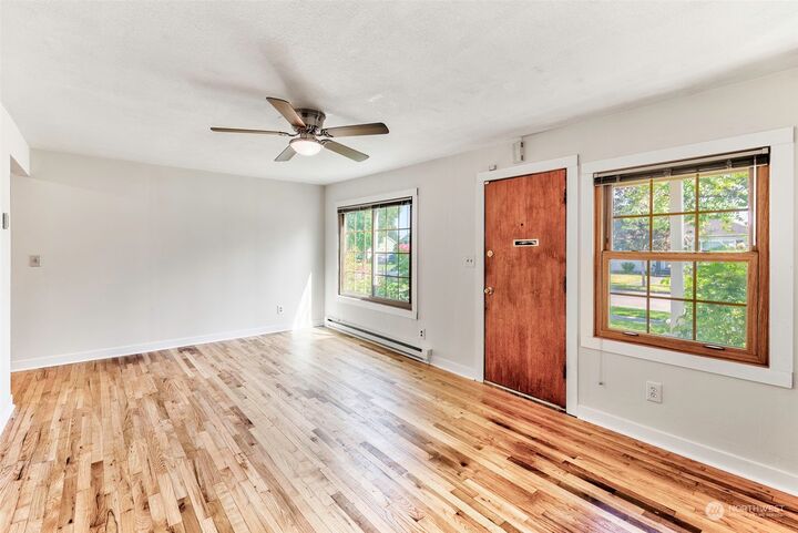 Property Photo:  3052 Dover Street  WA 98632 