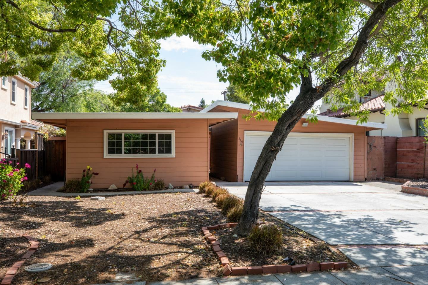 Property Photo: 3321 Emerson Street CA 94306