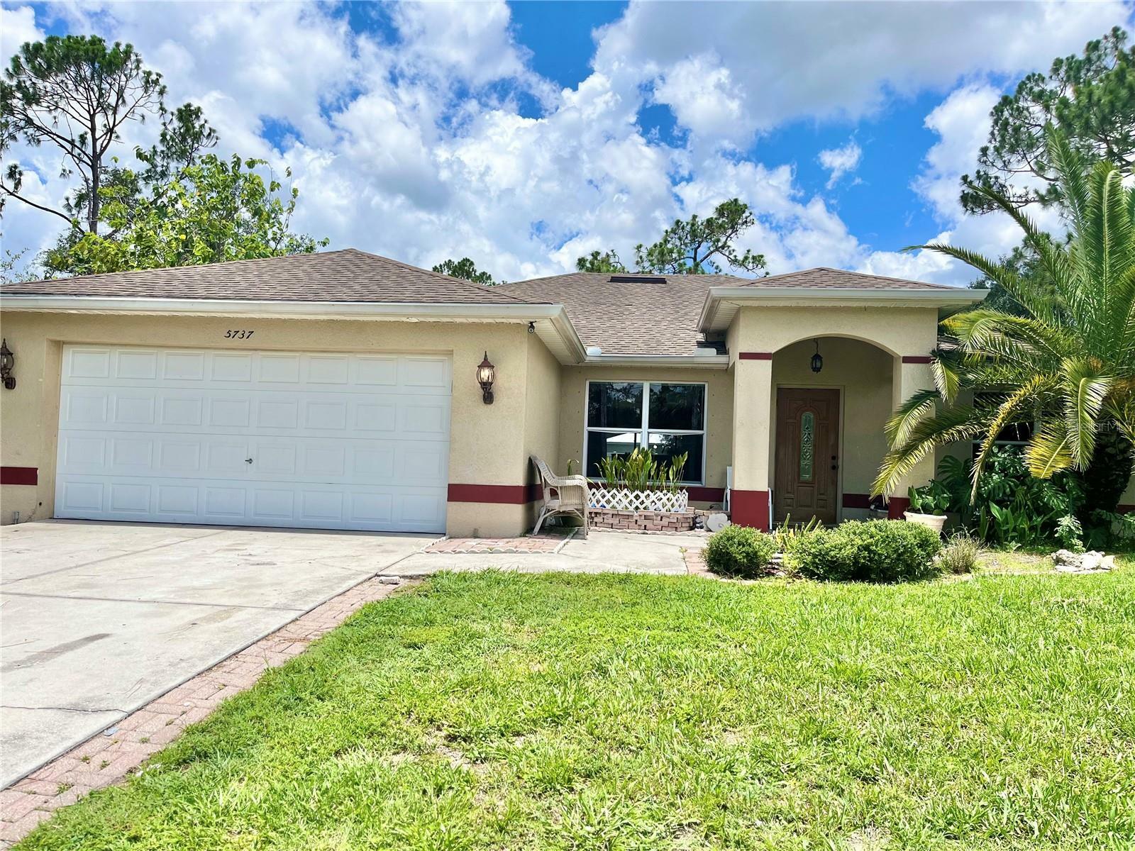 Property Photo:  5737 Wagon Wheel Drive  FL 34291 