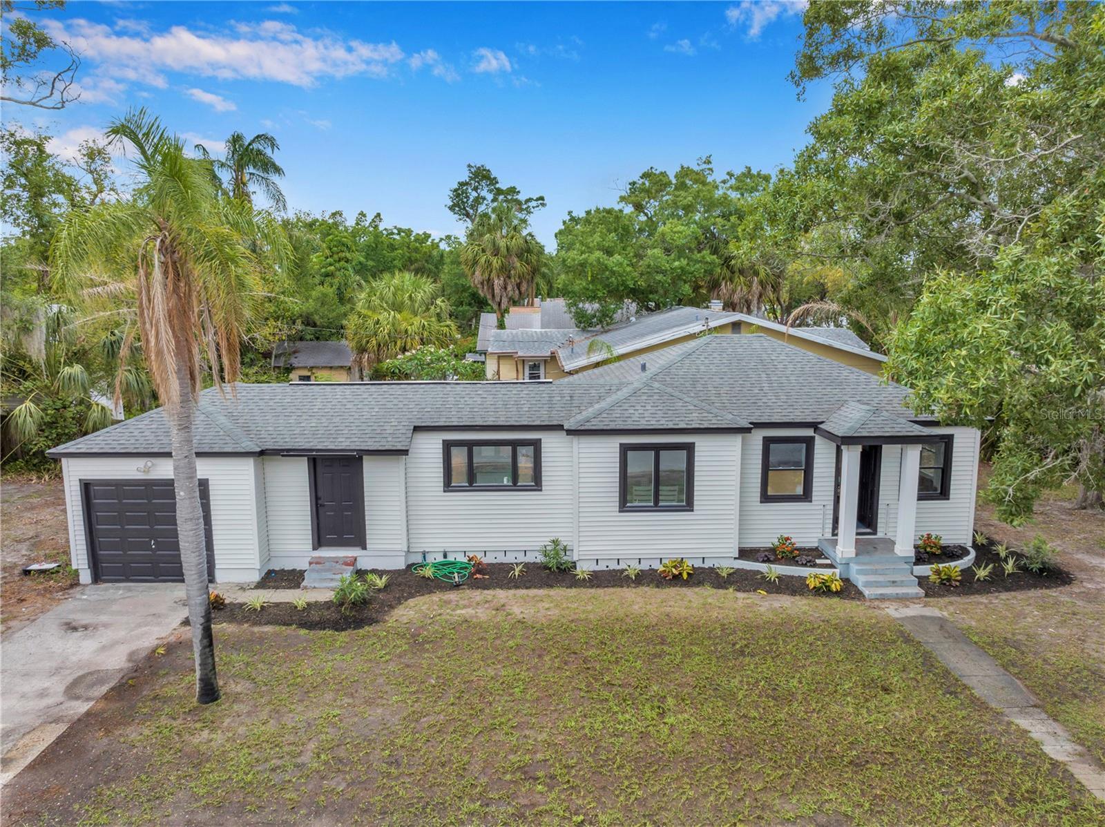 Property Photo: 3500 Haines Road N FL 33704