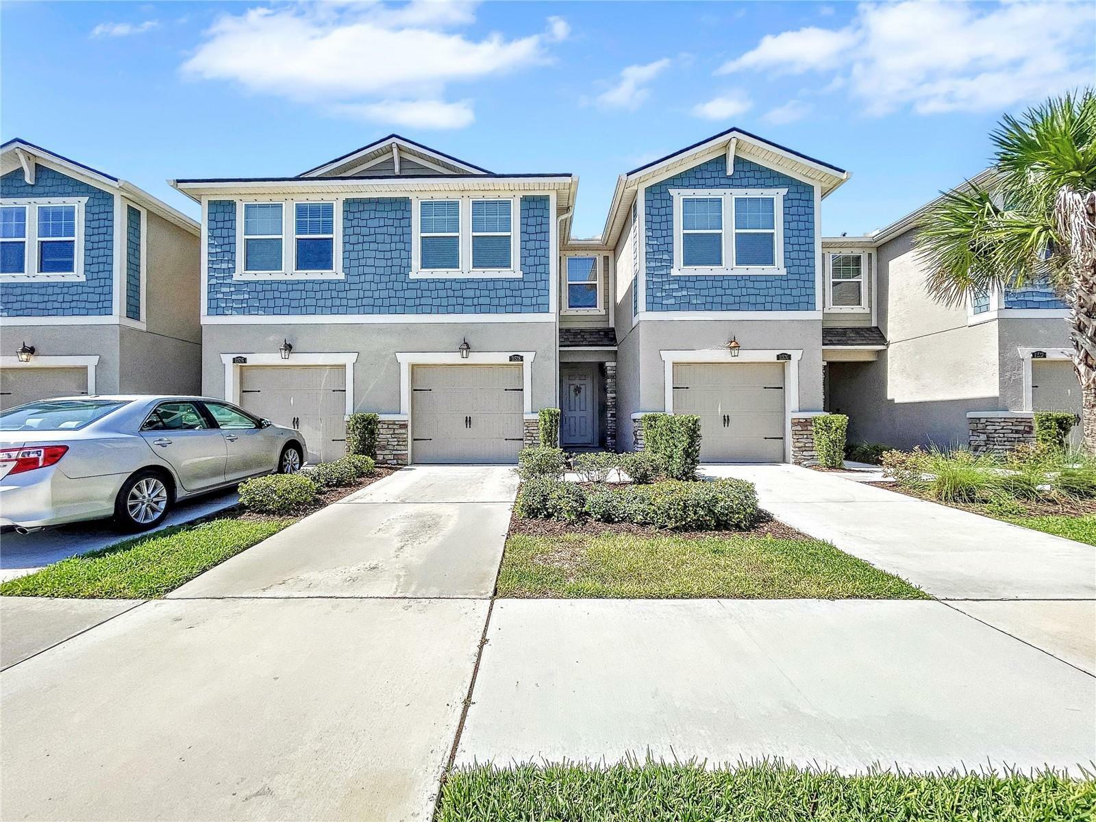 Property Photo:  11528 Cambium Crown Drive  FL 33569 