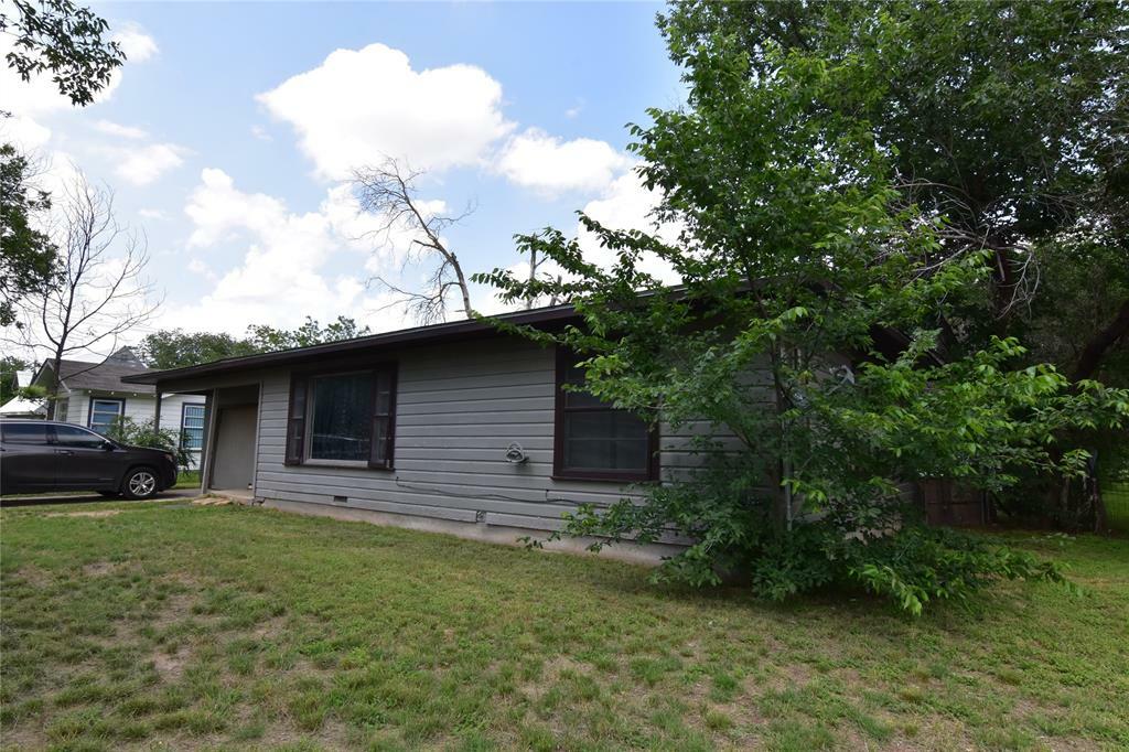 Property Photo:  2402 4th Street  TX 76801 