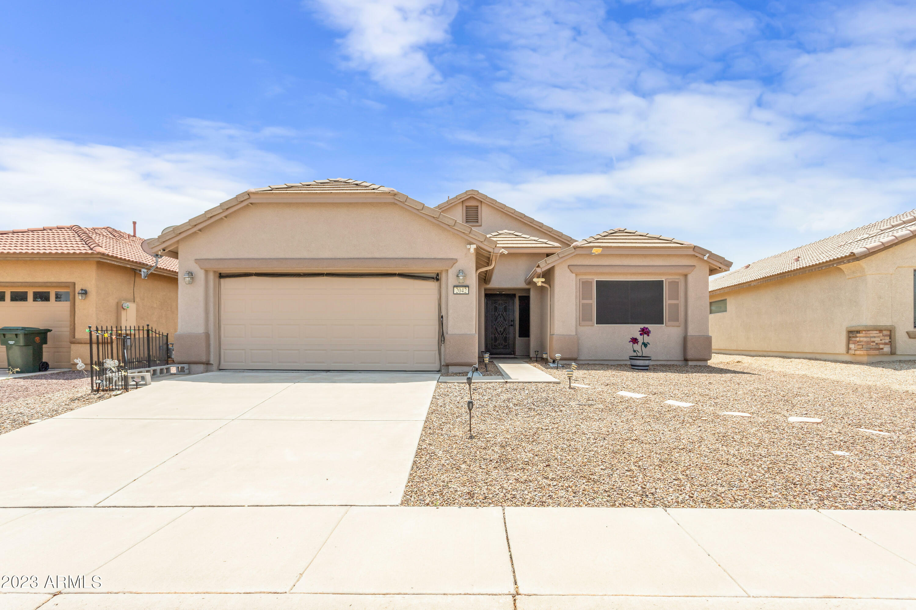 Property Photo:  2042 Valley Sage Street  AZ 85635 