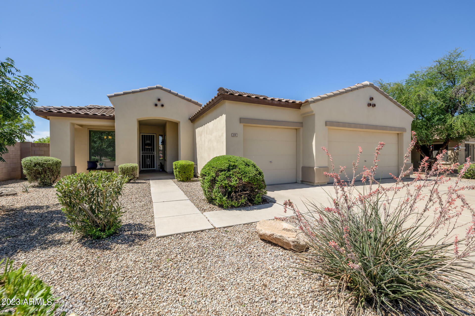 Property Photo:  2591 E Toledo Court  AZ 85295 