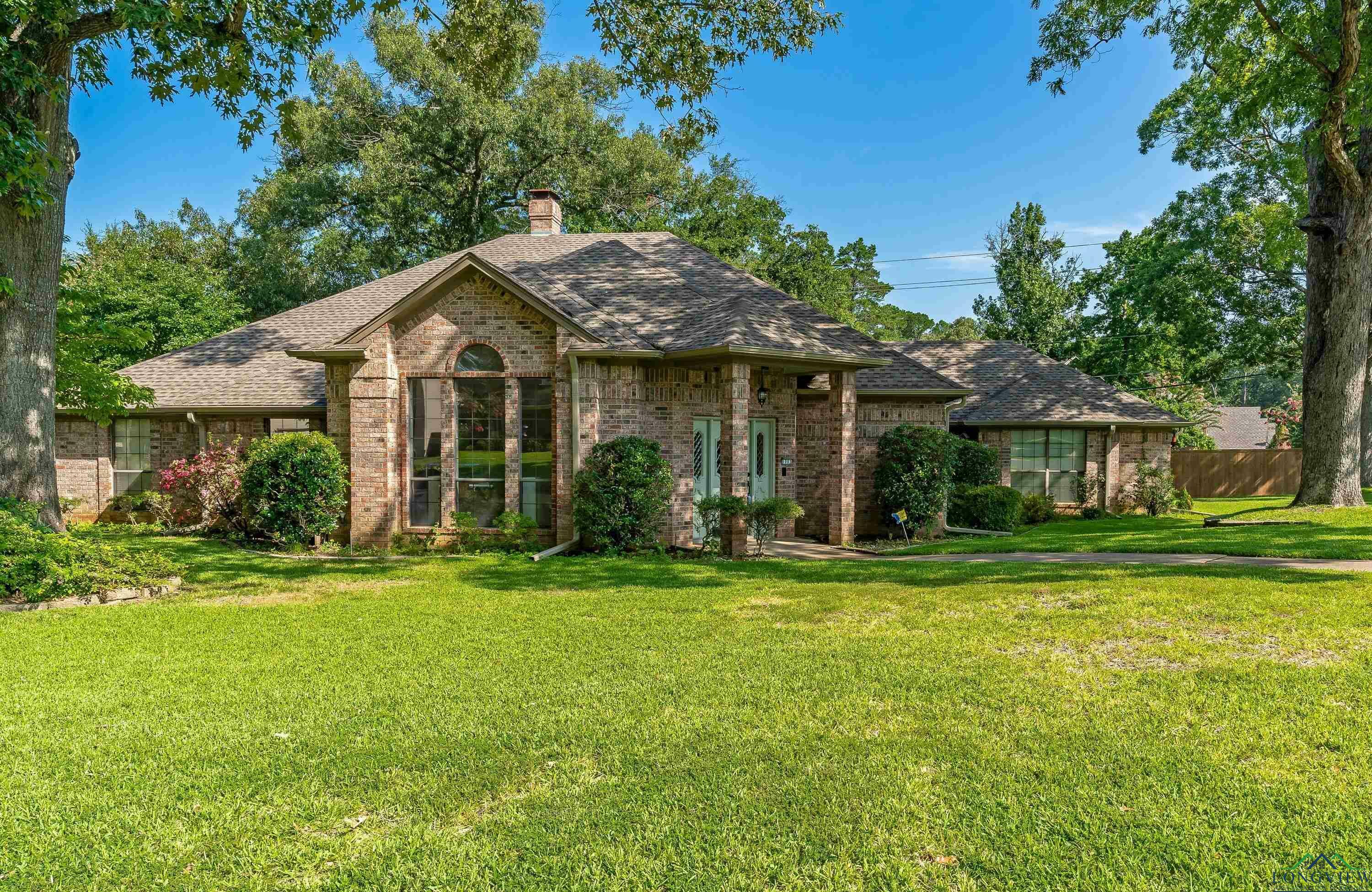 Property Photo:  1003 Lovers Lane  TX 75604 