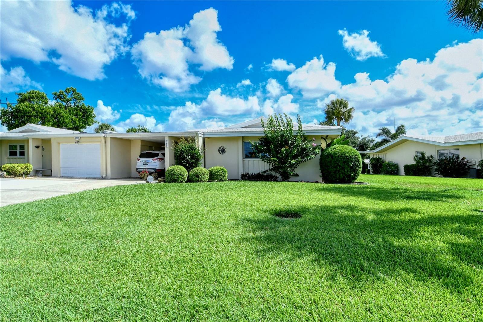 3209 Pinecrest Street 614  Sarasota FL 34239 photo