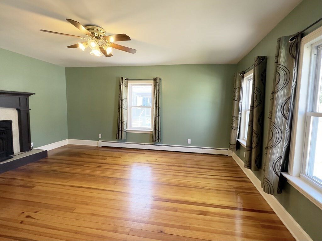 Property Photo: 258 West St MA 01440