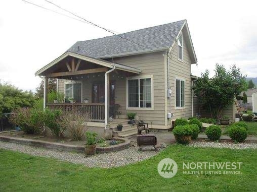 Property Photo:  2037 Fell Street  WA 98022 