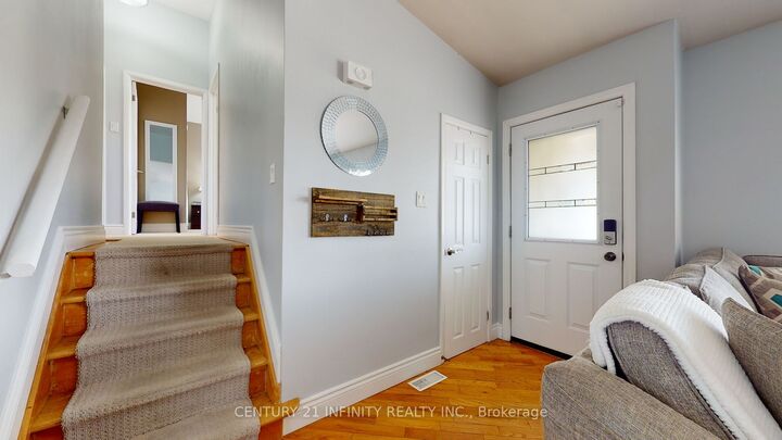 Property Photo: 19 Oregon Rd ON N5Z 4B8