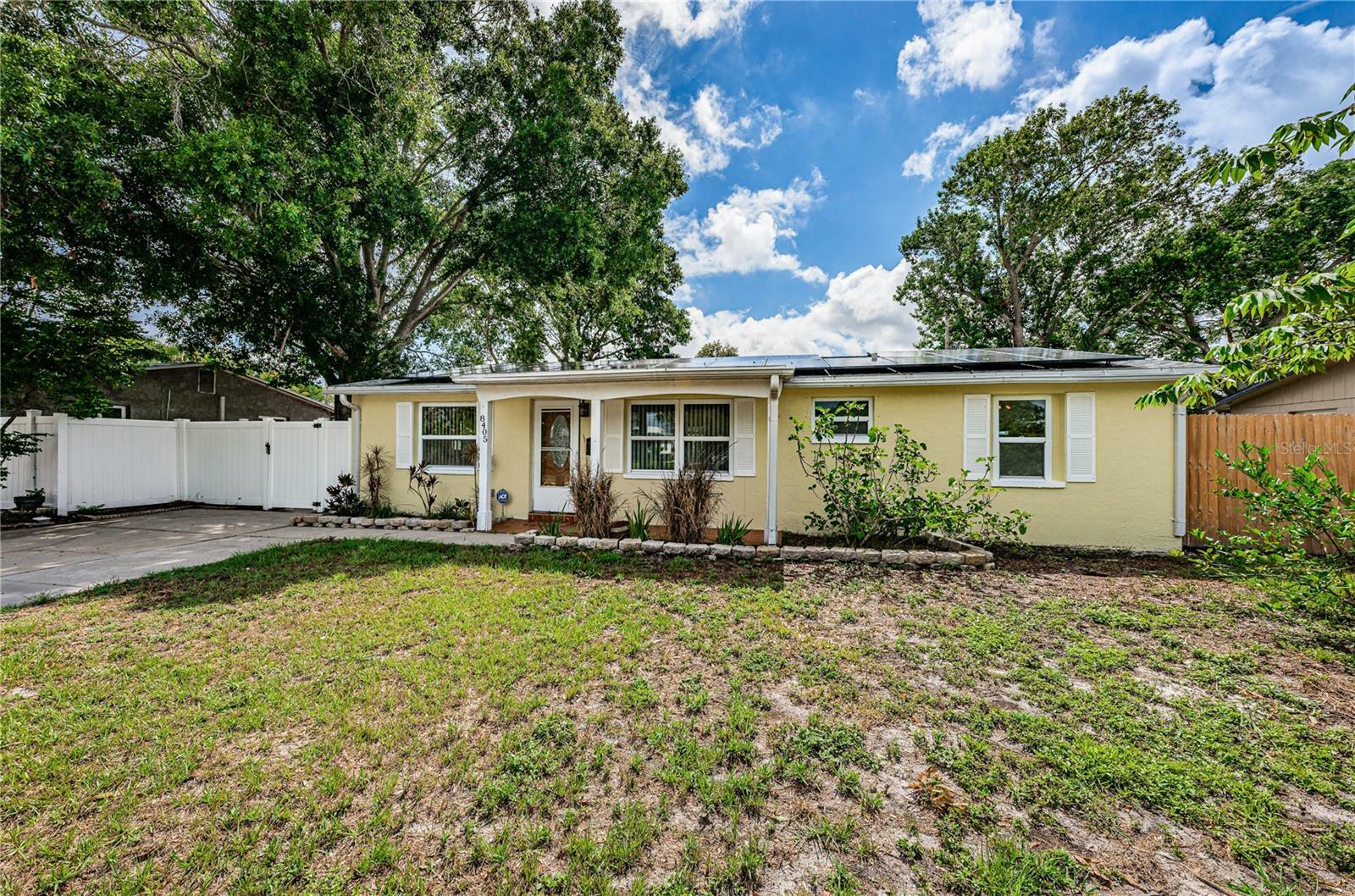 Property Photo:  8405 68th Way N  FL 33781 