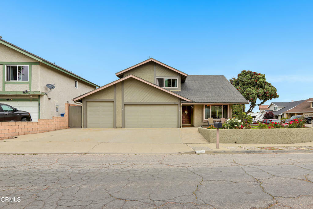 Property Photo:  2282 Fawn Avenue  CA 93003 