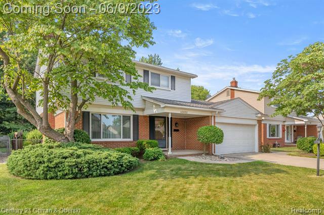 Property Photo:  43633 Ryegate Street  MI 48187 