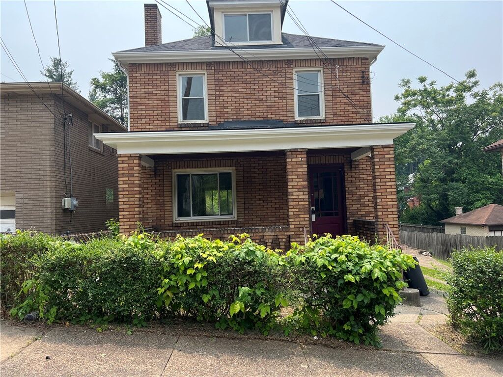 Property Photo:  2330 Hawthorne Ave  PA 15218 