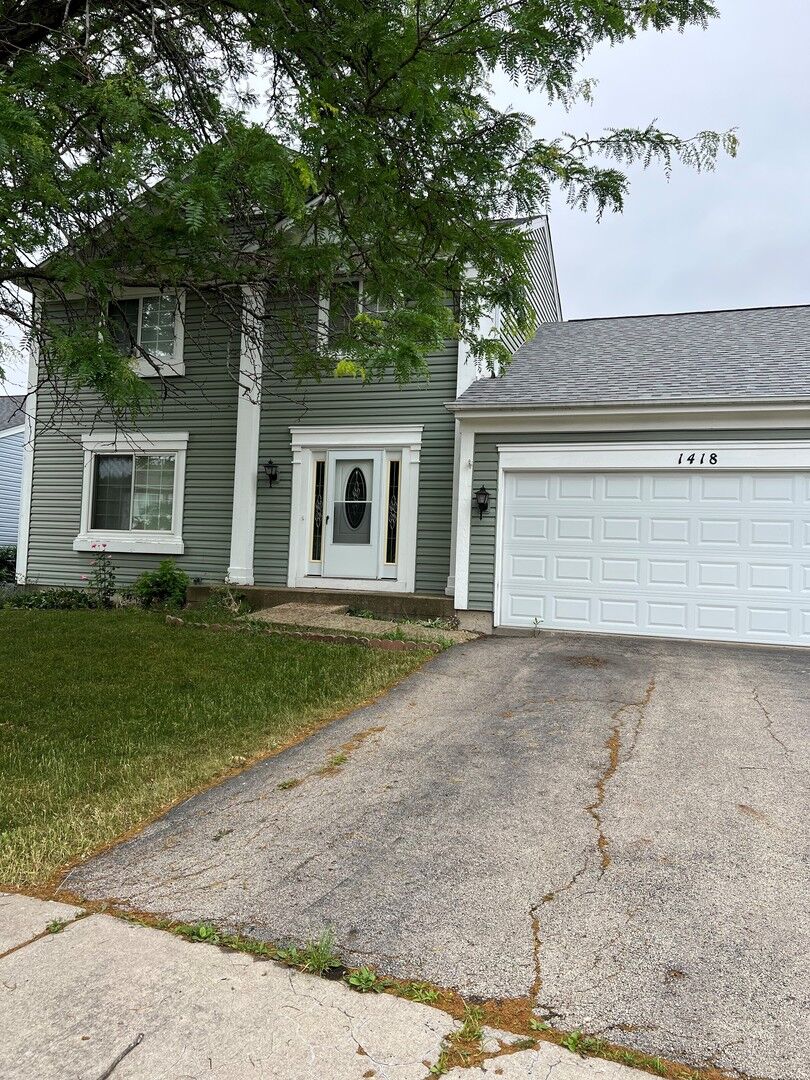 Property Photo:  1418 Green Oak Trail  IL 60506 
