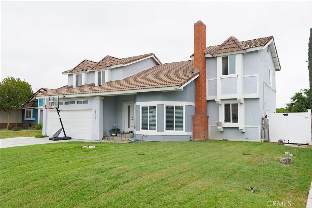 Property Photo:  14073 Parkwood Drive  CA 92337 