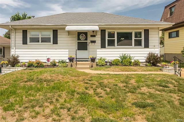 Property Photo:  2715 Corliss Drive  MO 63125 