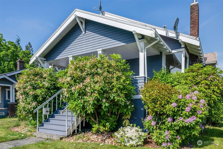 Property Photo: 7103 35th Avenue SW WA 98126