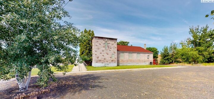 7 bed Kahlotus home for sale 110 N Violet Avenue, Kahlotus, WA 99335