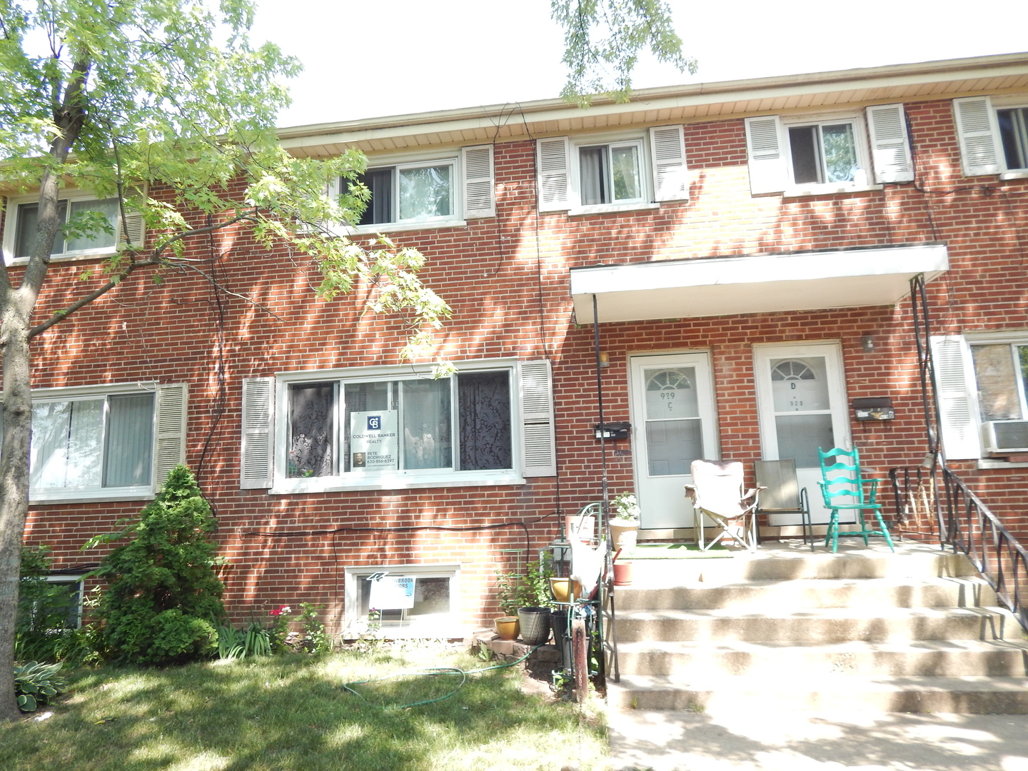 Property Photo: 929 W North Avenue C IL 60181