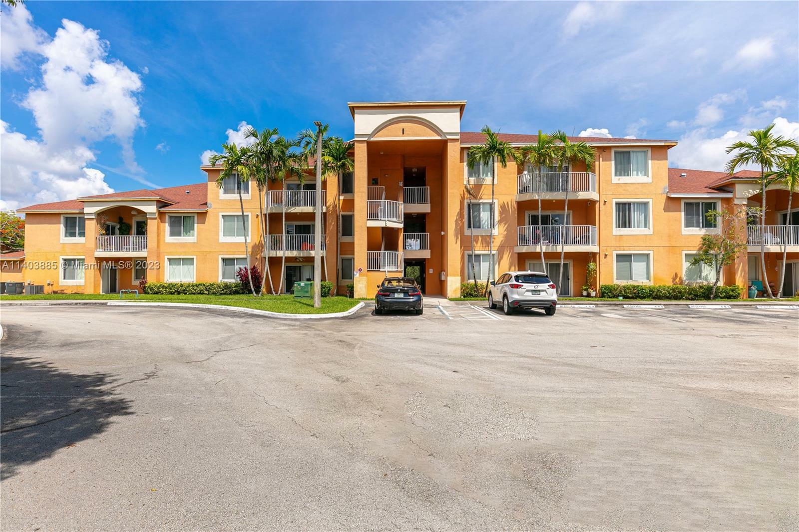 Property Photo: 6992 SW 39th St I105 FL 33314