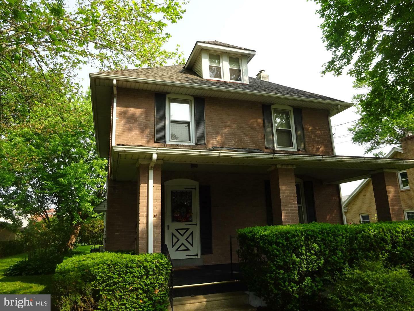 Property Photo:  55 W Lincoln Avenue  PA 19440 