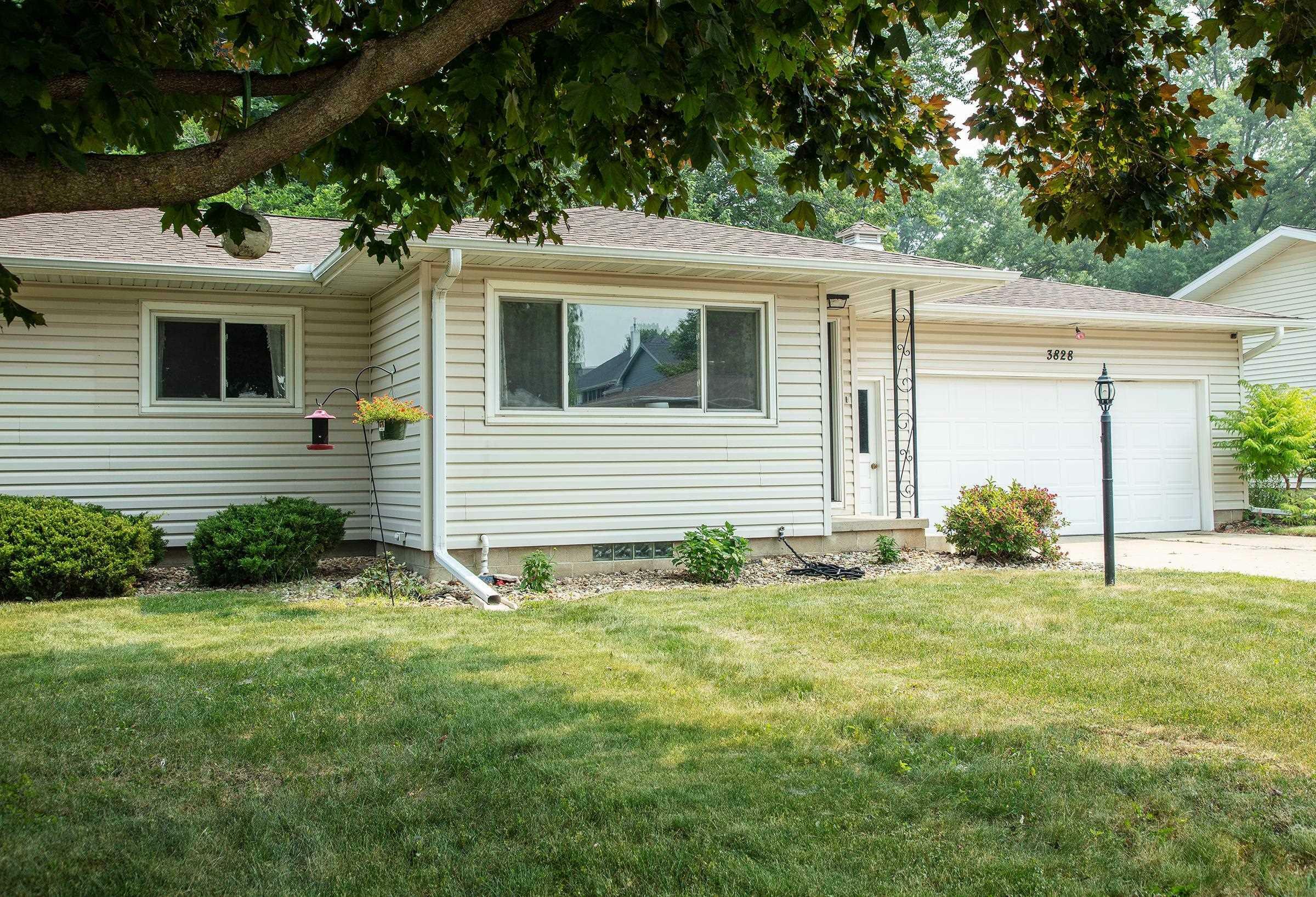 Property Photo:  3828 Carlton Drive  IA 50613 