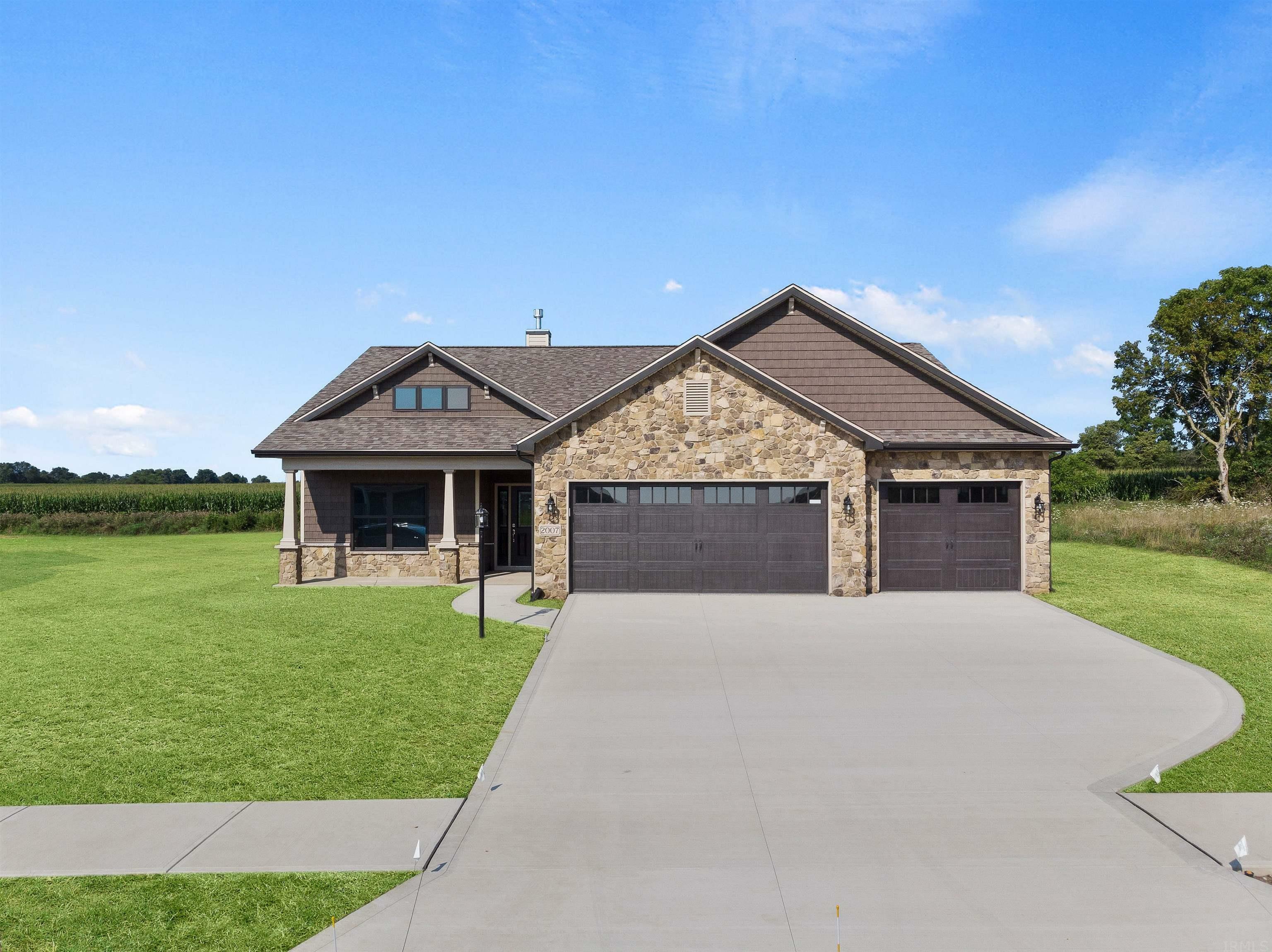 Property Photo: 2007 Bogey Court IN 46706-8800