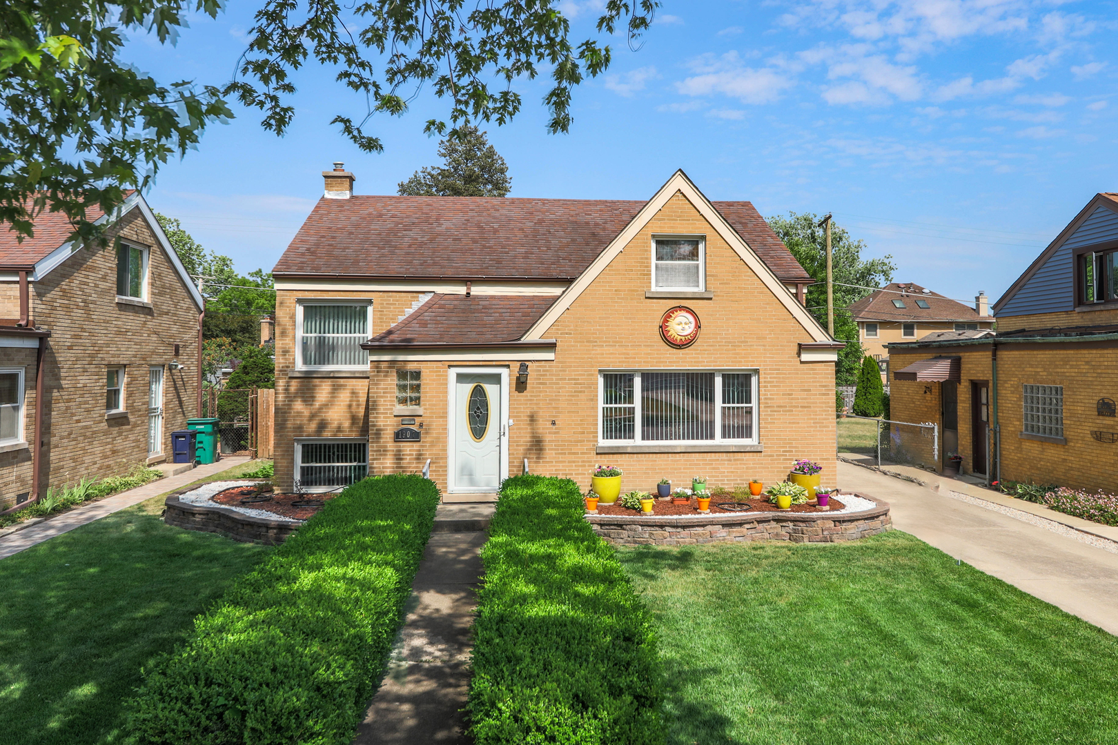 Property Photo:  1907 Hull Avenue  IL 60154 