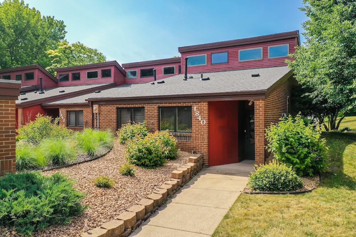 Property Photo:  1840 Coolidge Court  MN 55057 