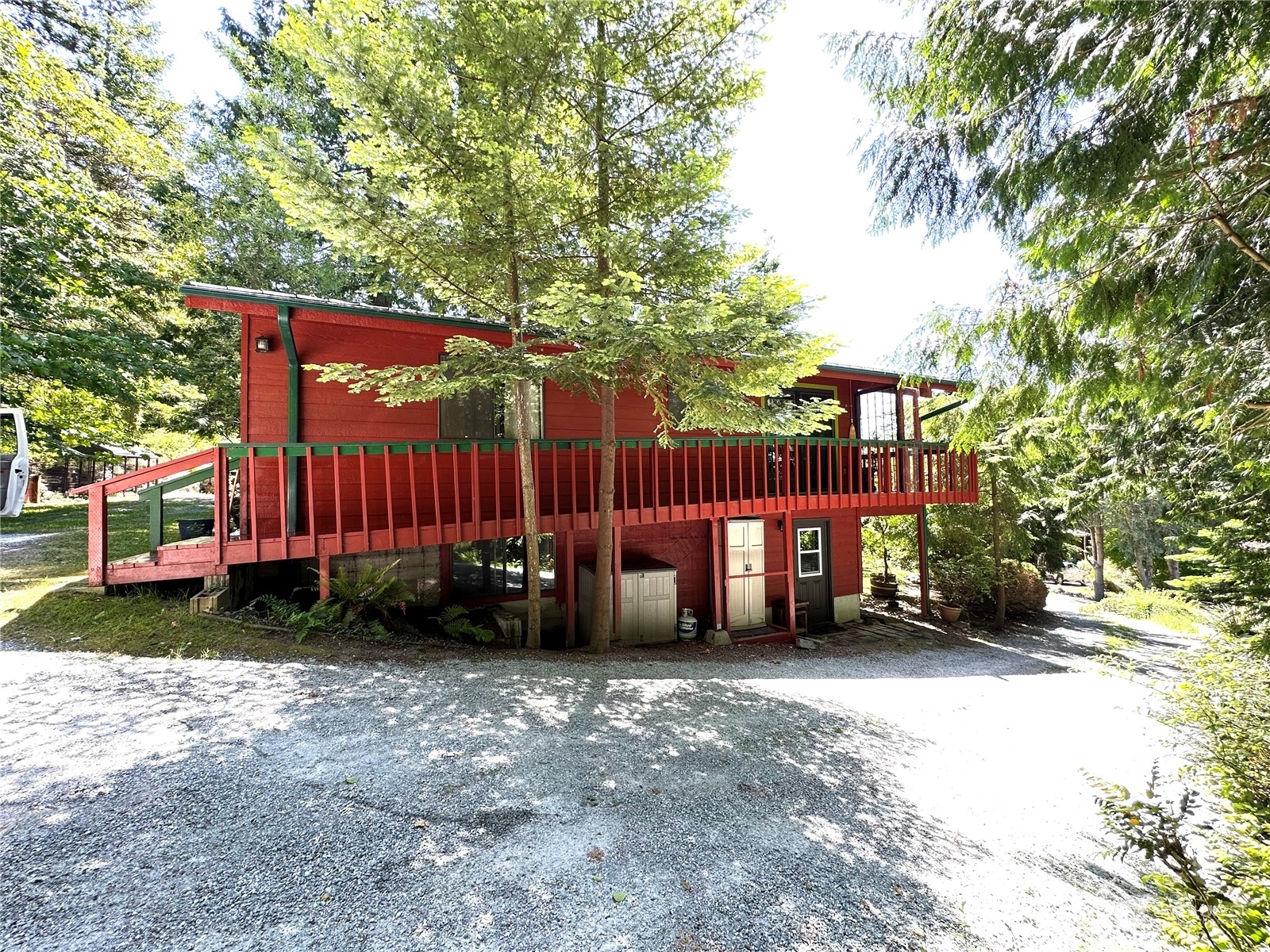 Property Photo:  709 Shelter Bay Drive  WA 98257 