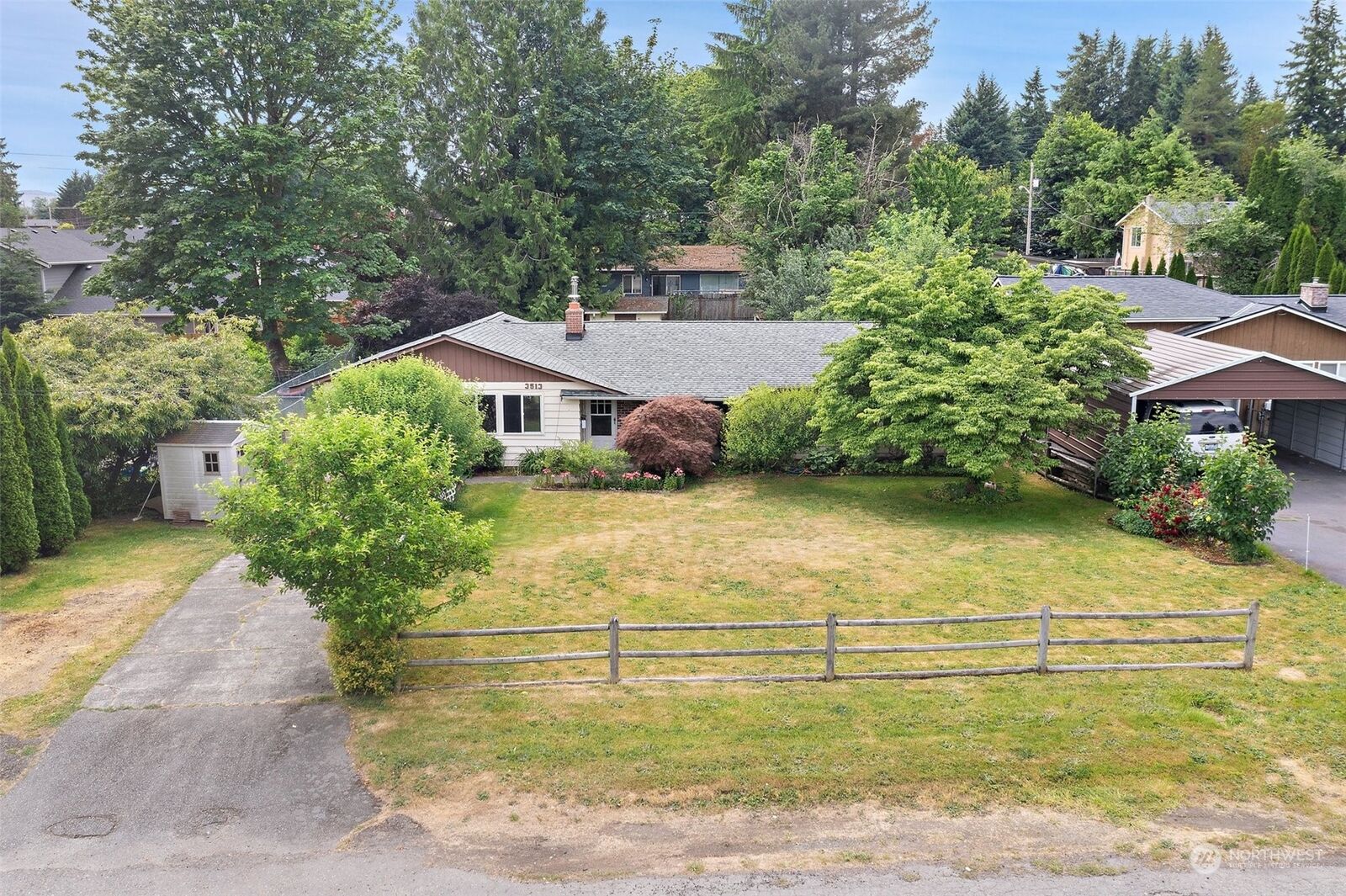 Property Photo:  3513 Gillette Avenue  WA 98310 
