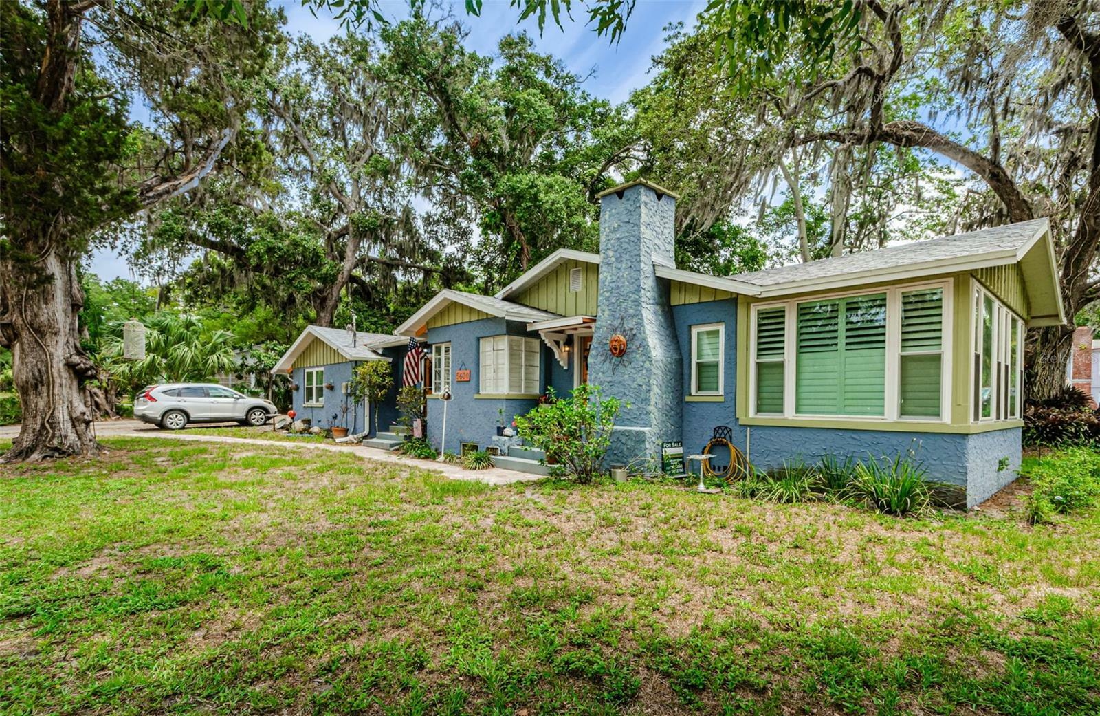 Property Photo:  5600 Virginia Avenue  FL 34652 