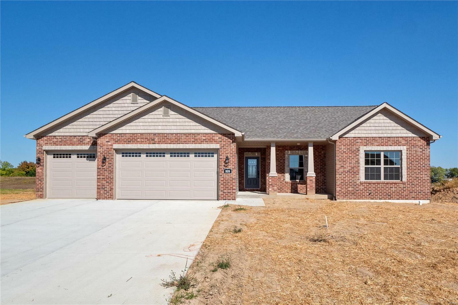 Property Photo:  809 Weller Ct  IL 62298 