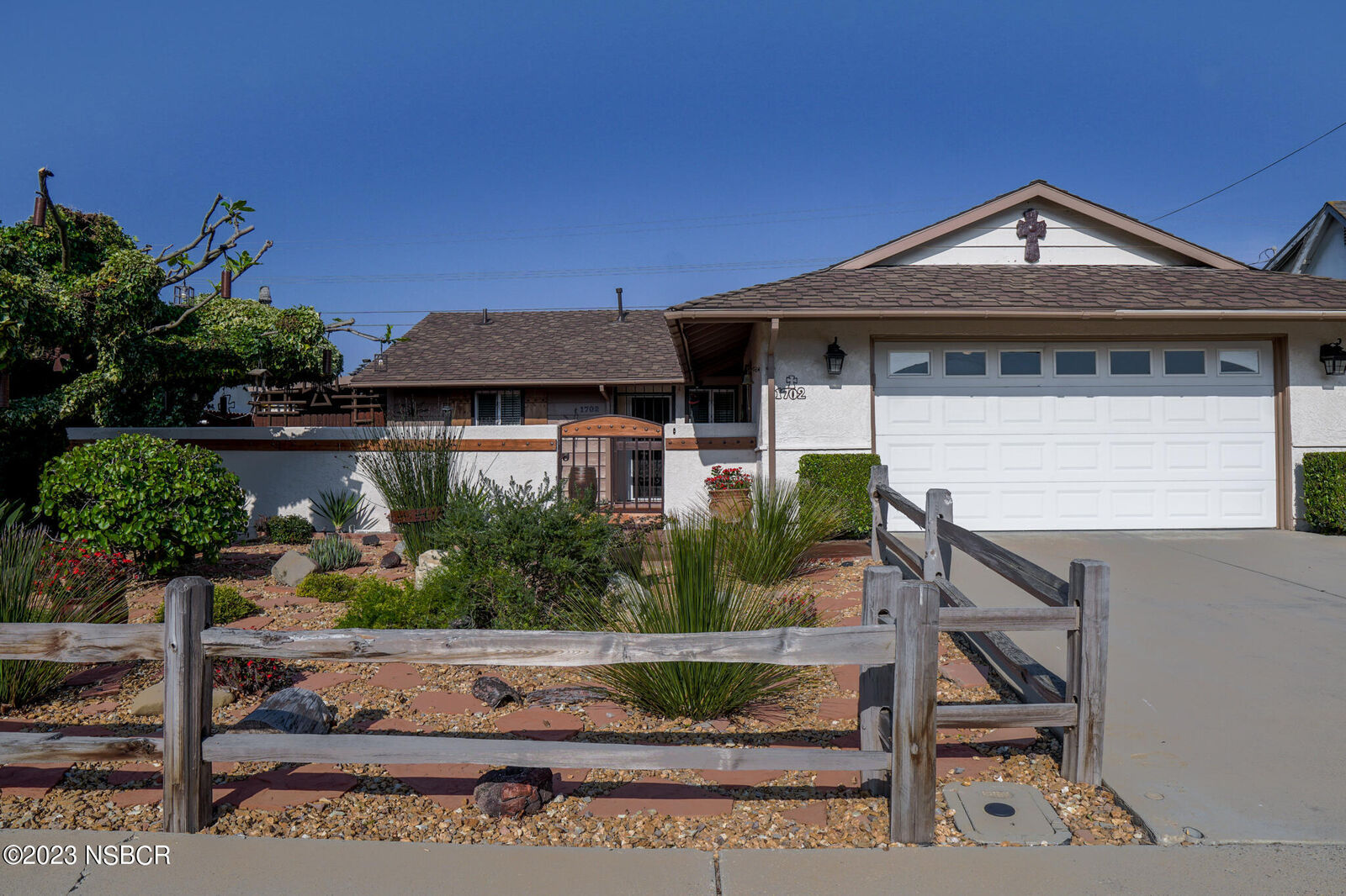 Property Photo:  1702 N Curryer Street  CA 93458 