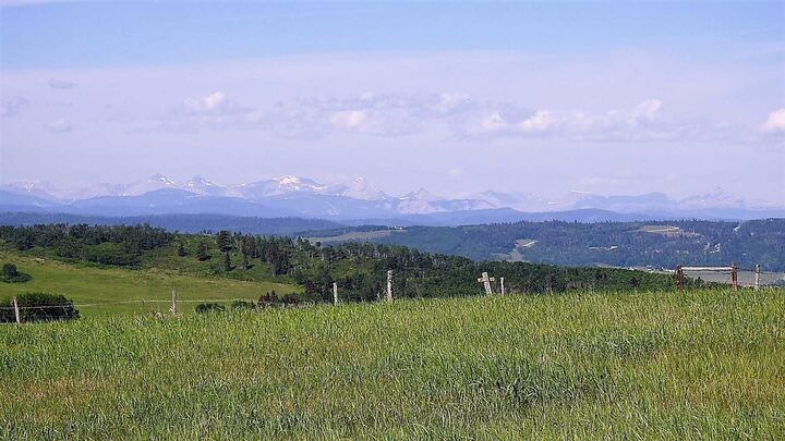 Photo de la propriété: 79.41 Acres SE-13-22-3W5 AB T1S 2T7