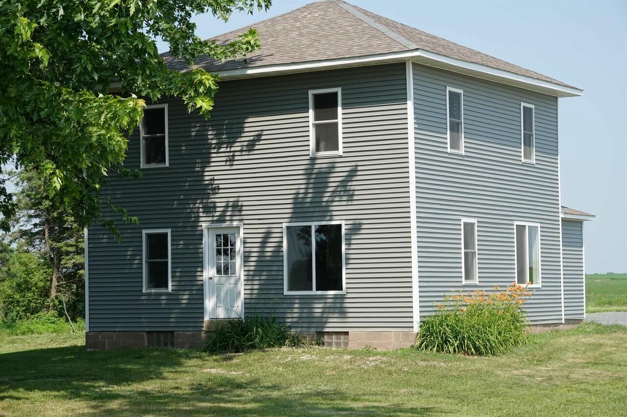 Property Photo: N9432 County Road K WI 54446